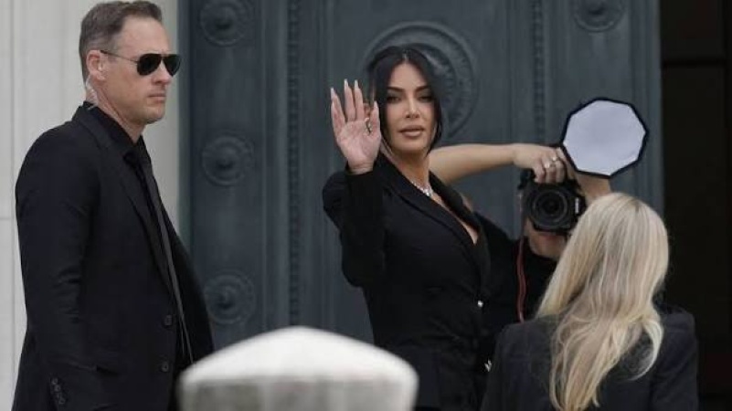 Kim Kardashian awarded €1 in damages for Paris armed robbery