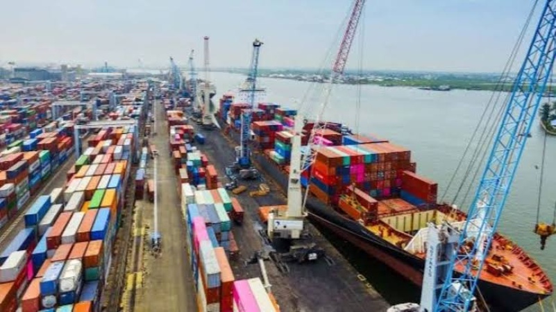 Foreigners dominate Lagos Port barge operations as Nigerian operators resort to sand packing