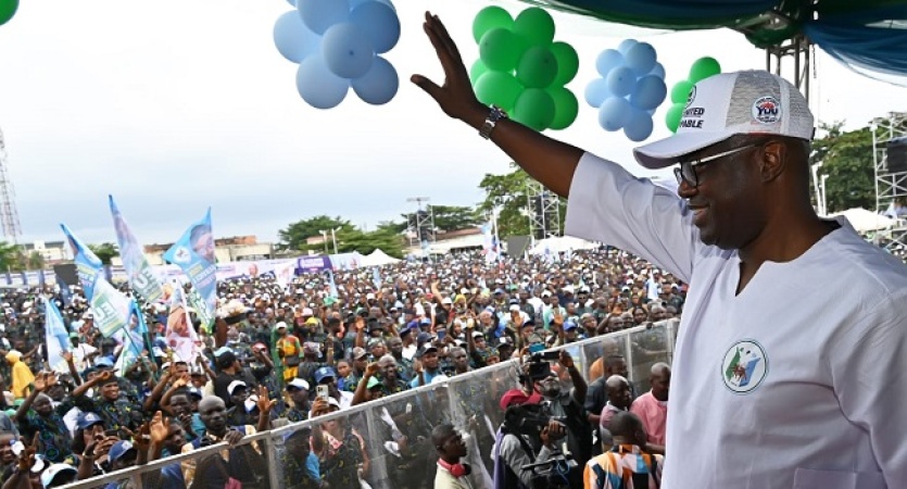 2027: Makinde predicts APM victory, receives APC defectors in Oyo
