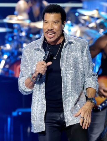 Lionel Richie hospitalised for third time over heart issue, cancels shows