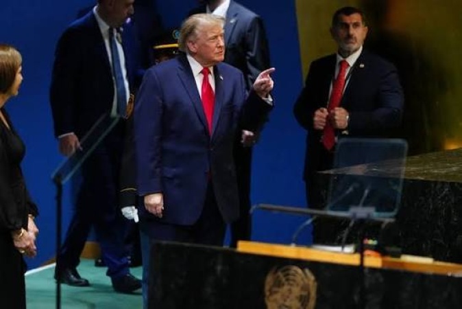 Trump rejects international regulation of AI