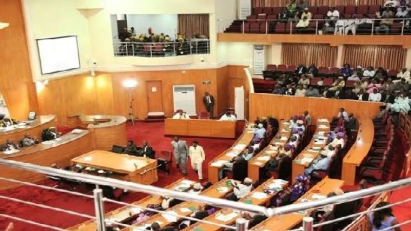 Ebonyi Assembly reviews remuneration of LG chairmen, development centre coordinators