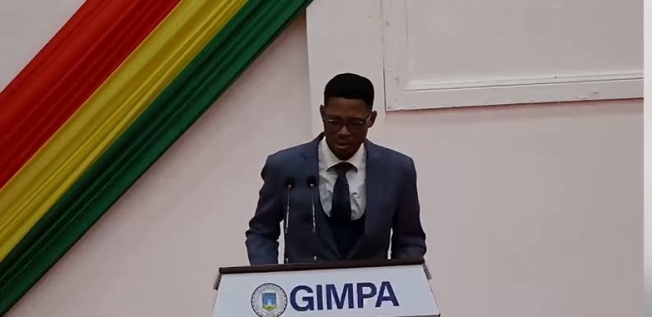 Ghanaian lawmaker collapses while delivering speech