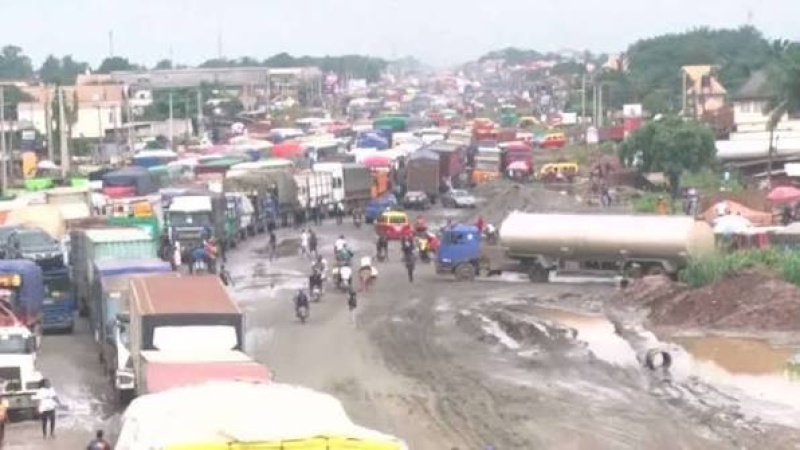 Concessionaire cautions Fed Govt as palliative work begins on Benin-Asaba highway