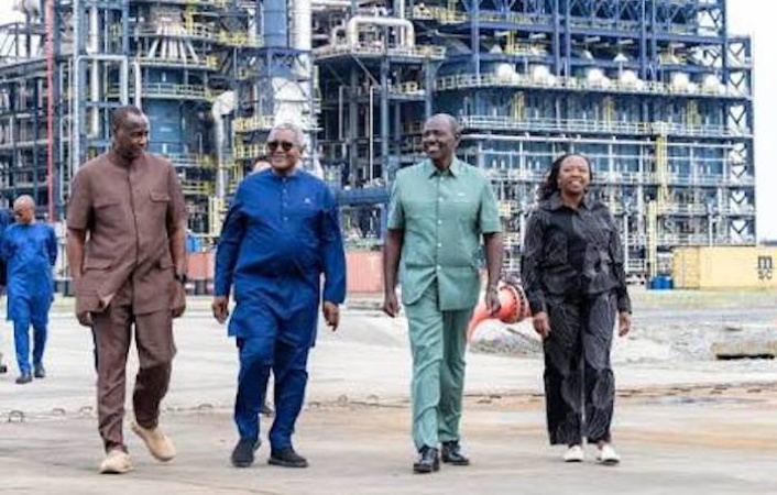 Ruto Tours Dangote Refinery Ahead Of Kenya’s Lamu Refinery Launch