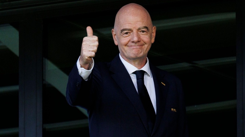 Infantino makes bigger cash pledge to Fifa members