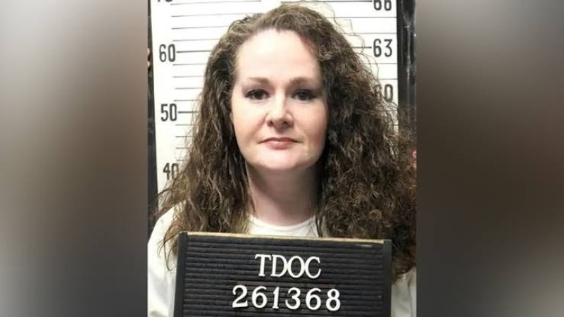 Execution of US murderer Christa Pike halted shortly before it was due to happen