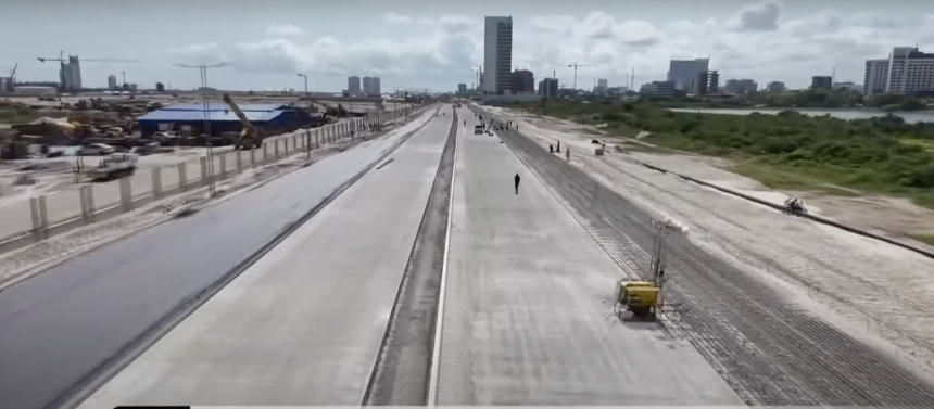 FG bans shanties, truck parking, okada, hawking on Lagos-Calabar Coastal Road