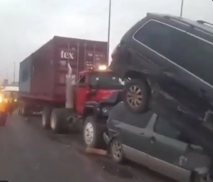 Container truck crashes into vehicles on Lagos-Ibadan Expressway