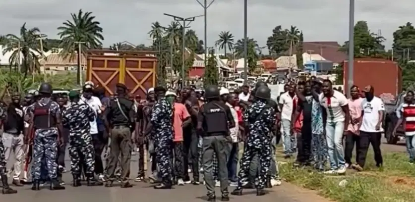 BREAKING: Peter Obi blocked from entering Benue