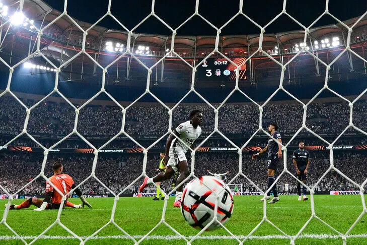 Besiktas thrash Marseille 4-1 in UEFA Europa League opener