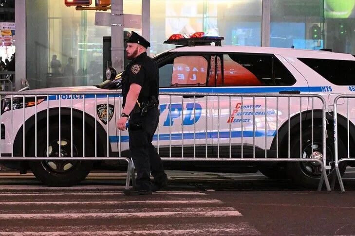 One victim and alleged attacker die after stabbing incident in New York City’s Times Square