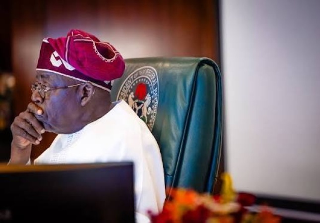 Nigerians await cheaper fares promised by Tinubu