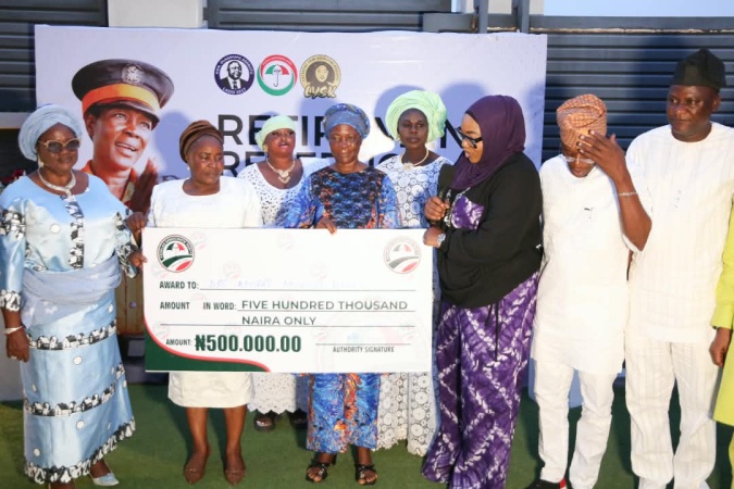 Ogun PDP Deputy Governorship Candidate, Sowunmi-Kolapo, holds reception in honour of retired traffic warden, Anifa Bello