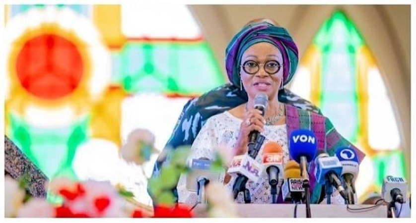 First Lady collapses Tinubu women support groups, inaugurates APC presidential campaign council