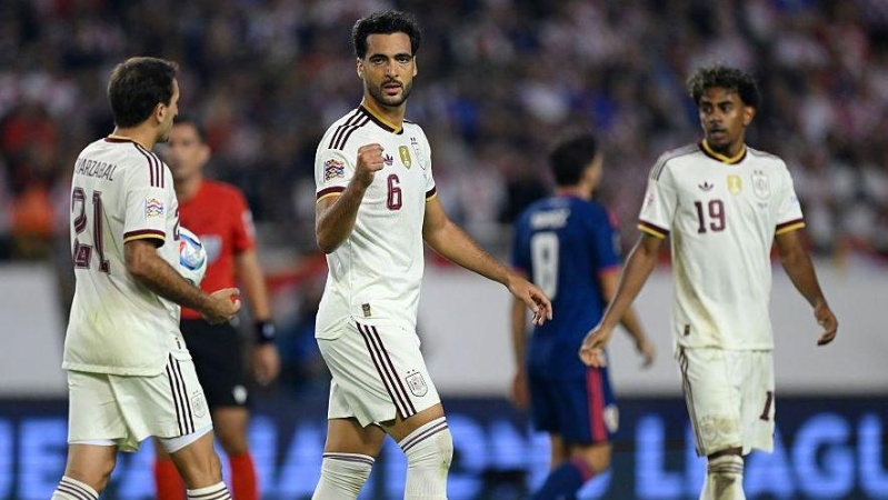 Croatia 1-2 Spain: Substitute Merino scores twice as Spain win in Croatia