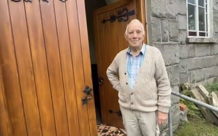 Church shuts down after 300 years after congregation shrinks to only one worshipper