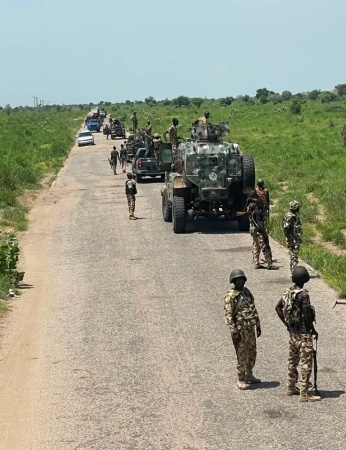 Troops clear terrorist roadblock, restore traffic on Sokoto route