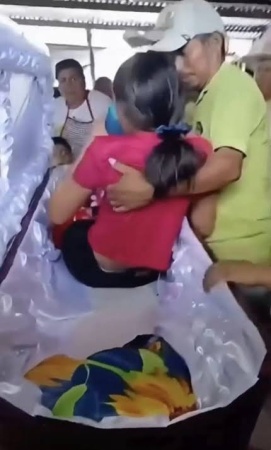 Drama as teen wakes up in coffin during her own funeral