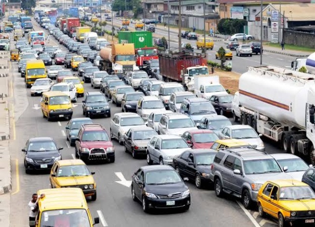 Lagos diverts traffic on Independence Bridge for repairs