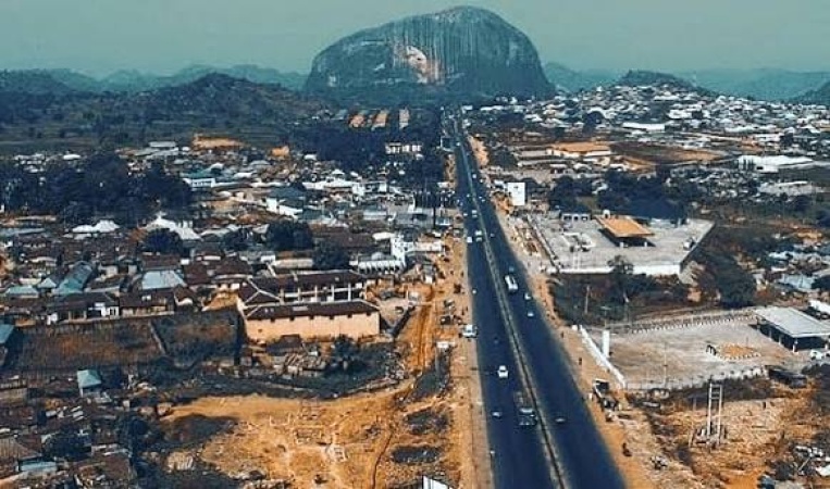 Abuja residents, business owners count losses over power outage