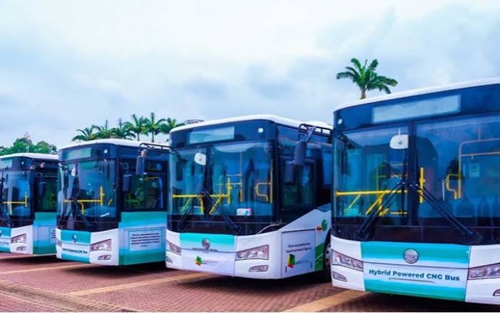Edo govt rolls out 50 CNG buses as Tinubu’s wife empowers 5,000 women