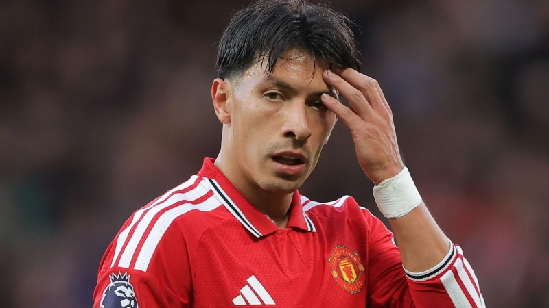 Martinez apologises for outburst and fined by Man Utd