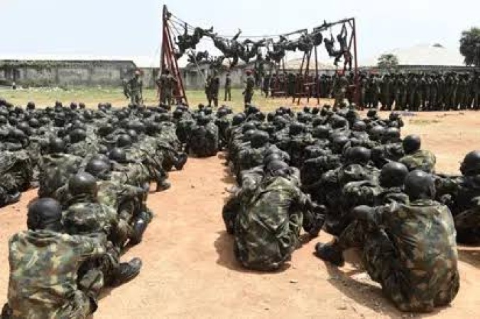 Nigerian Army trains 149 troops in special combat maneuver to counter terrorism