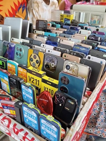 Phone traders oppose N4,000 import fees, demand 90-day suspension