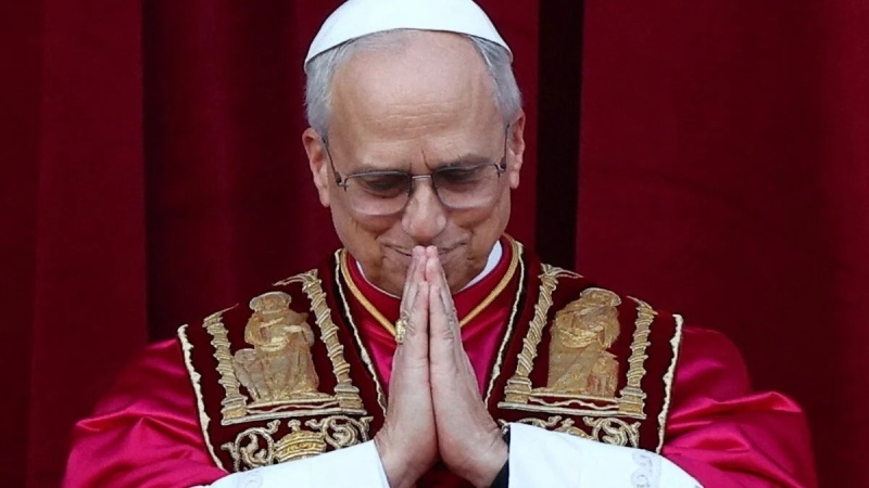 Pope Leo thanks well-wishers during first Sunday prayer after cancer surgery