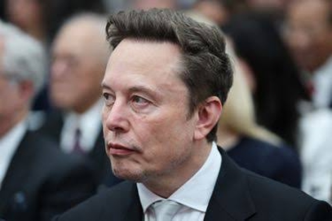 Elon Musk says he will give every US child a SpaceX share next year