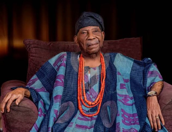 Sympathisers throng late Fasoranti’s residence in Akure