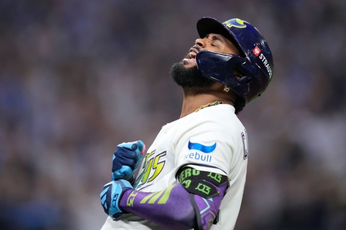 Rays beat Guardians to book a World Series showdown with the Brewers