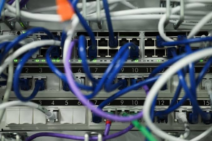 Websites go dark worldwide as AI exposes critical security flaws