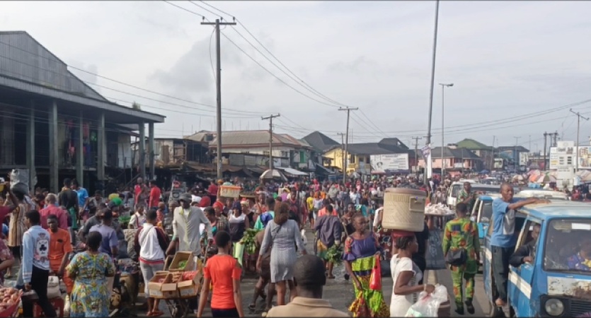 Boat tragedy: Kula indigenes protest, take bodies to Rivers State House