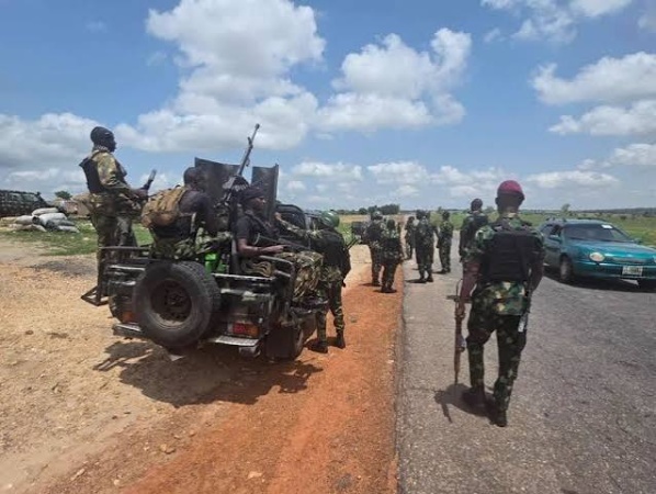 Troops rescue kidnap victim unhurt in Plateau, hunt for suspects