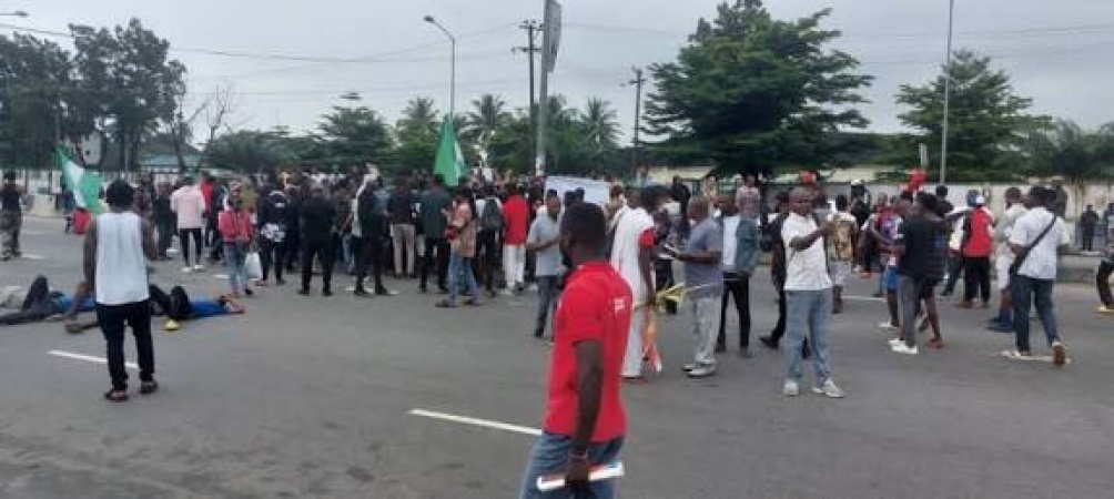 Rivers boat mishap: Families accuse Ibeto Group as five bodies are recovered