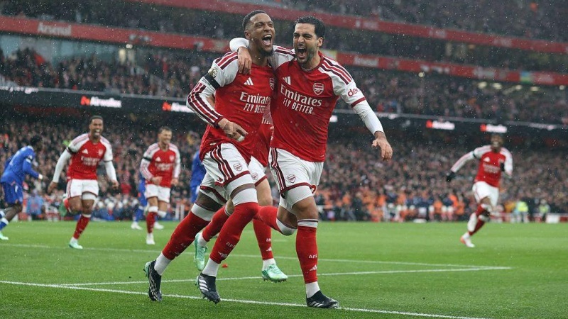 Konsa and Gabriel score as Arsenal beat Everton