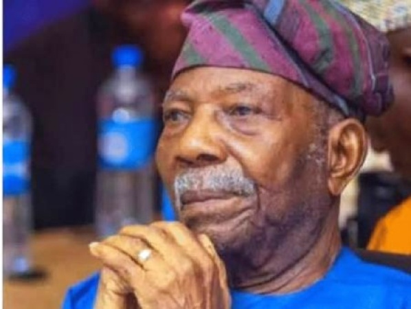 Falae leads Afenifere delegation from eight states on sympathy visit to Fasoranti family
