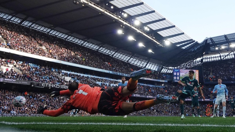 Brighton stun Man City to maintain bright start
