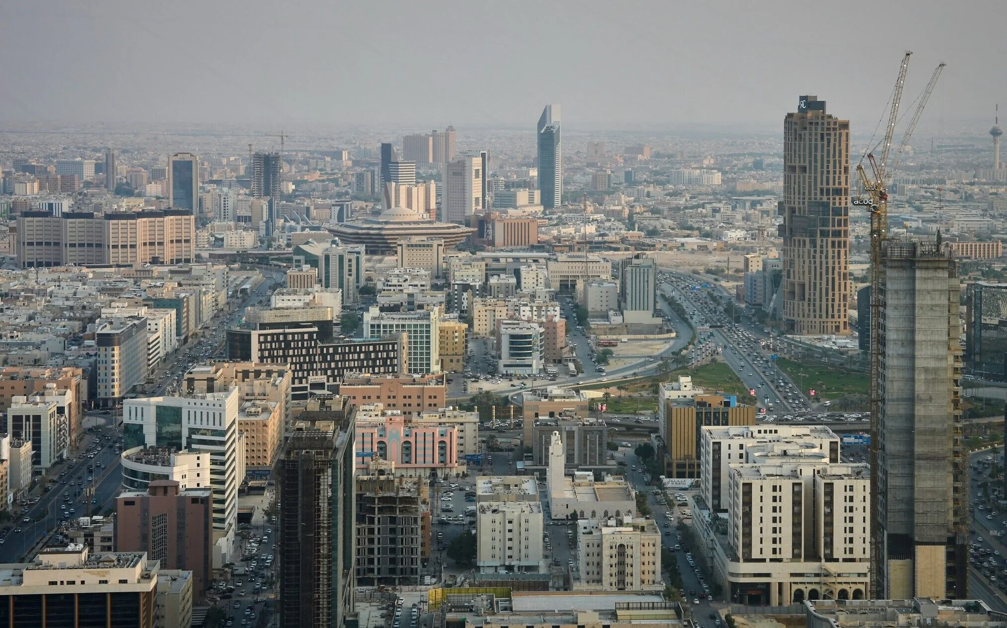 US orders departure of some embassy staff and families from Saudi Arabia amid Houthi threat