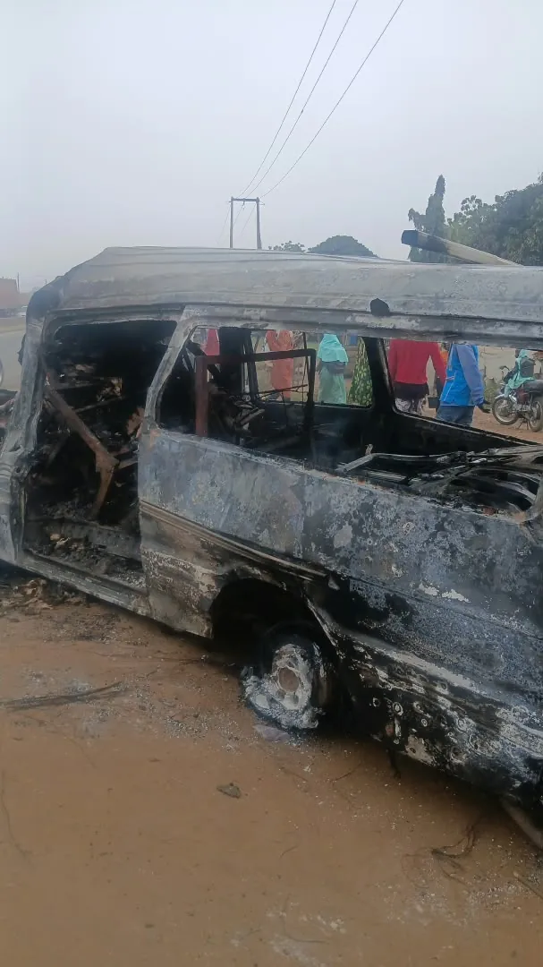Passengers burnt to death as bus collides with truck In Kwara