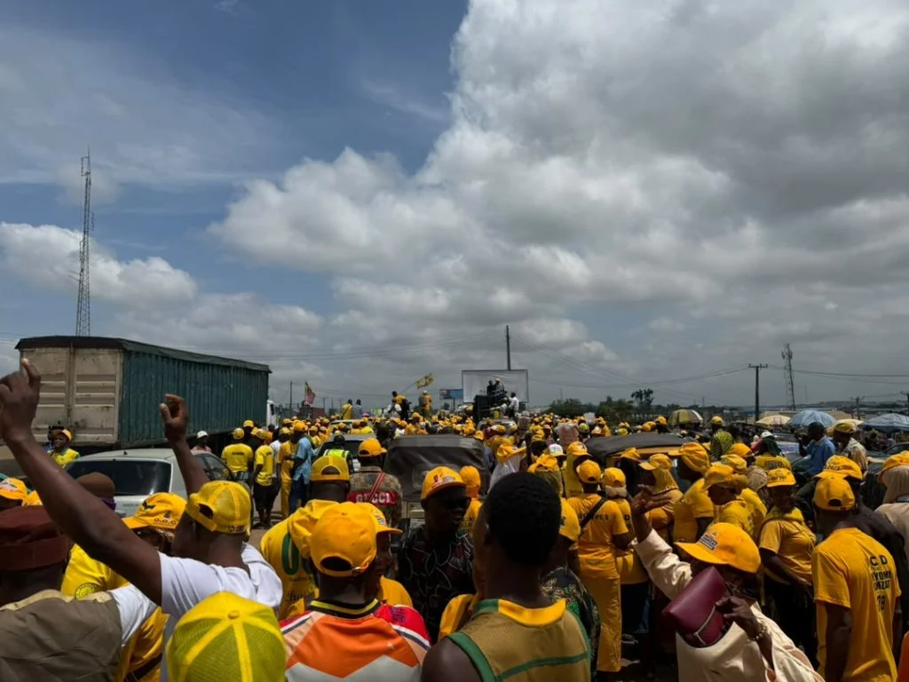 Oyo guber: Tension in Ibadan as suspected thugs attack Accord Party members