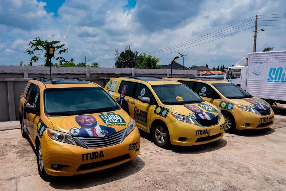 2027: Music star D’Banj surprises Osun politician with campaign vehicles