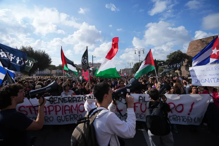 What can a global strike of dockworkers achieve for Gaza?