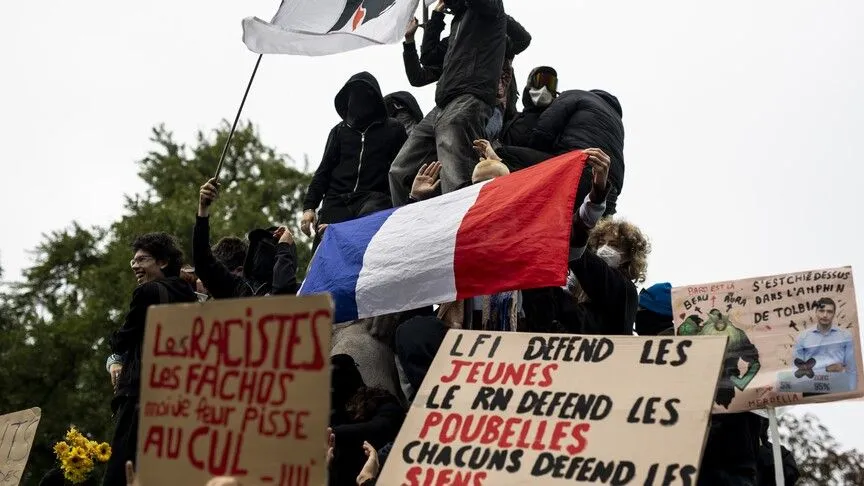 France opens 83 investigations into alleged police misconduct during high school protests