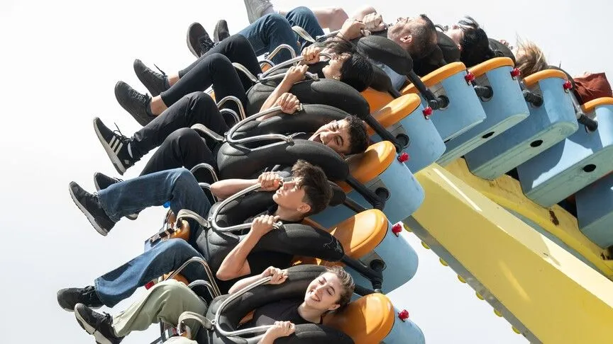 1 dead, several injured in roller coaster incident at US amusement park